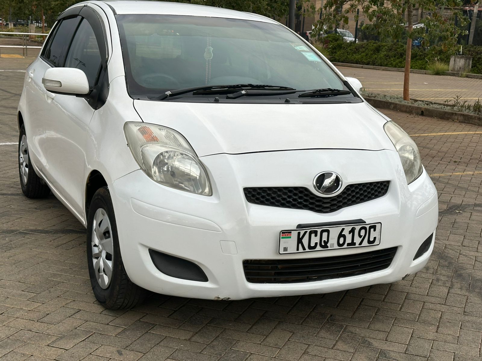 Toyota VITZ Image 1